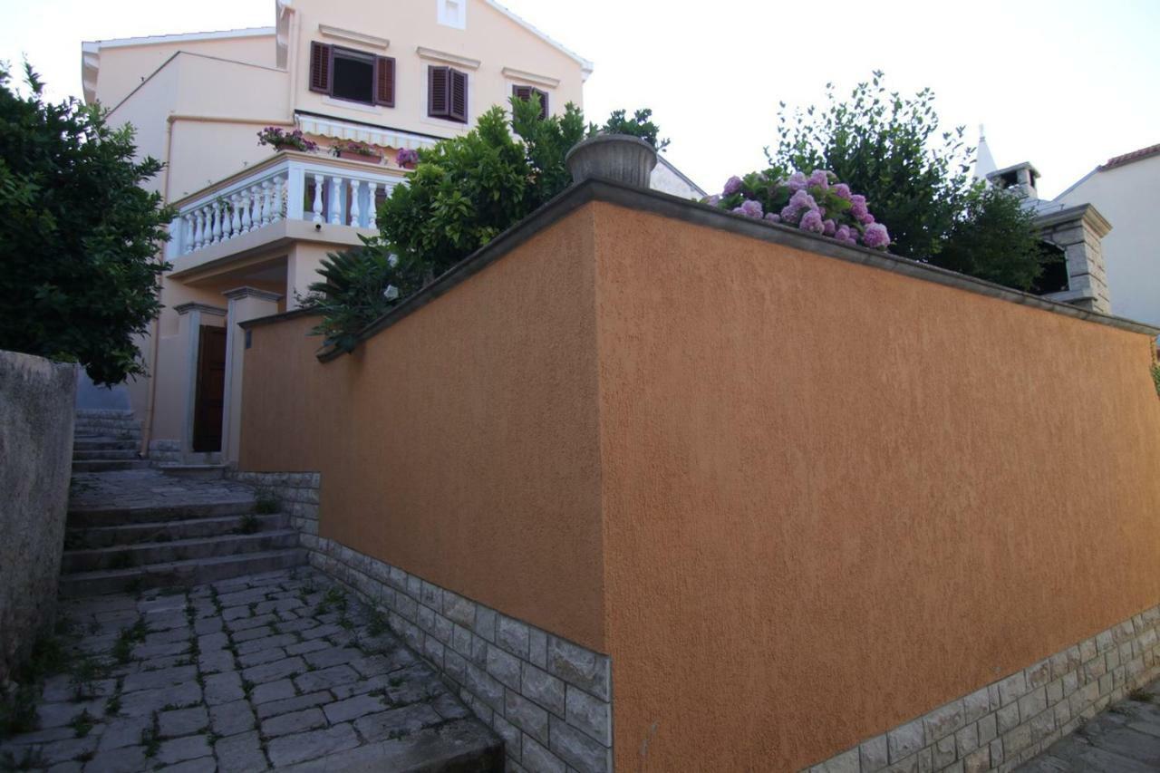 App With A Lovely Patio Mali Lošinj Zewnętrze zdjęcie
