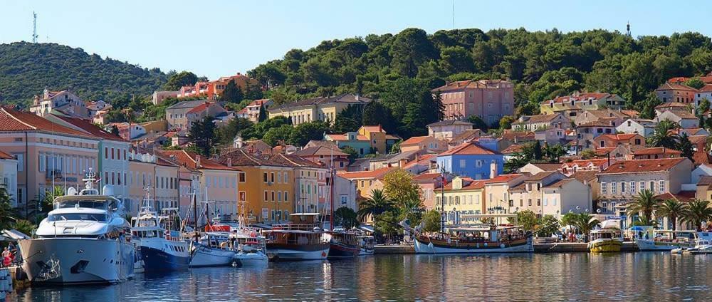 App With A Lovely Patio Mali Lošinj Zewnętrze zdjęcie